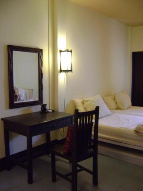 สะระภู เกสต์ เฮาส์ Hotel เชียงใหม่ ห้อง รูปภาพ