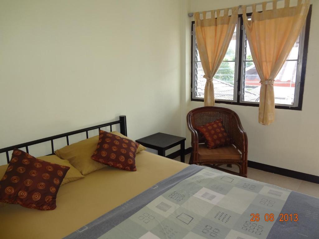 สะระภู เกสต์ เฮาส์ Hotel เชียงใหม่ ภายนอก รูปภาพ