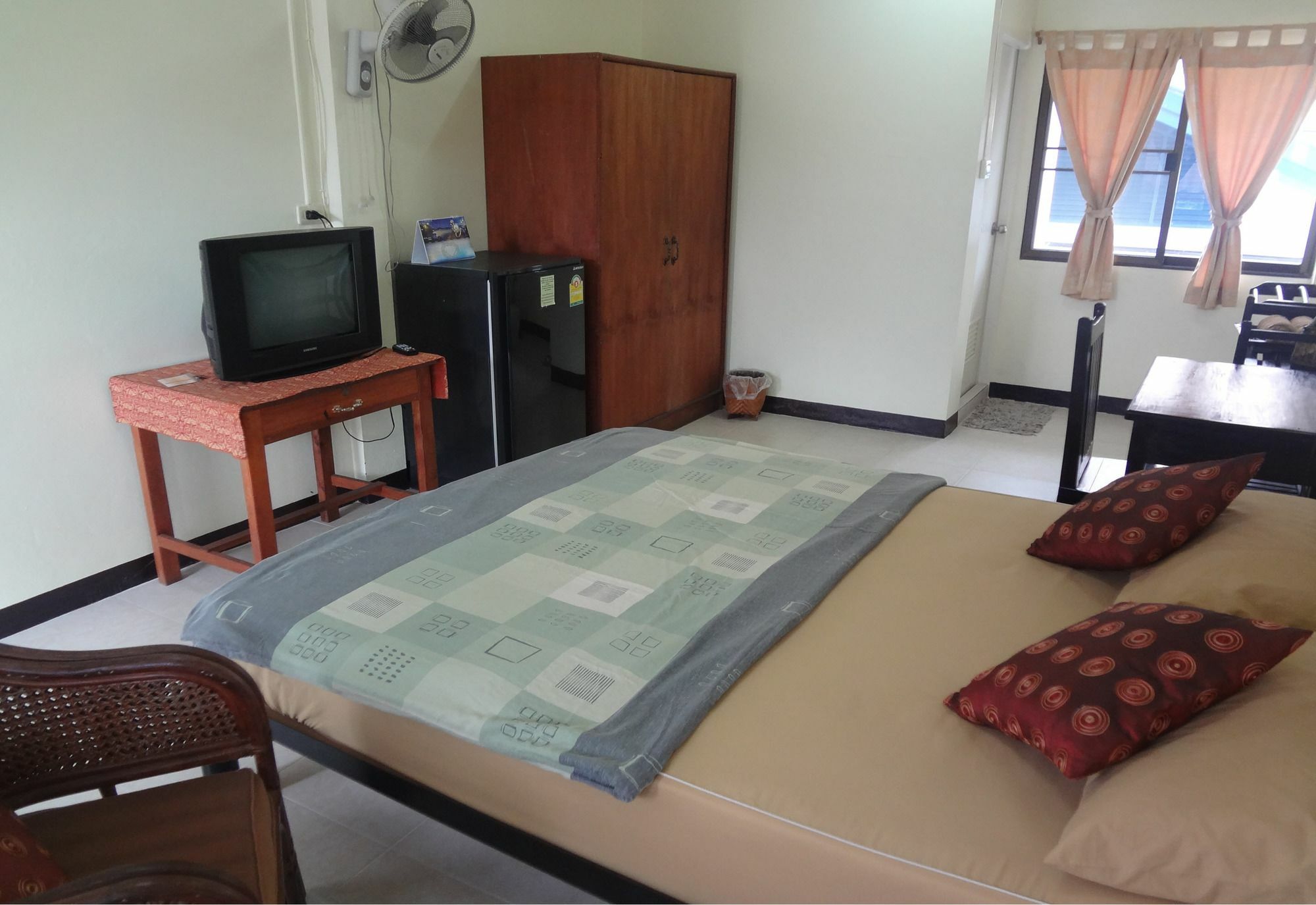 สะระภู เกสต์ เฮาส์ Hotel เชียงใหม่ ภายนอก รูปภาพ