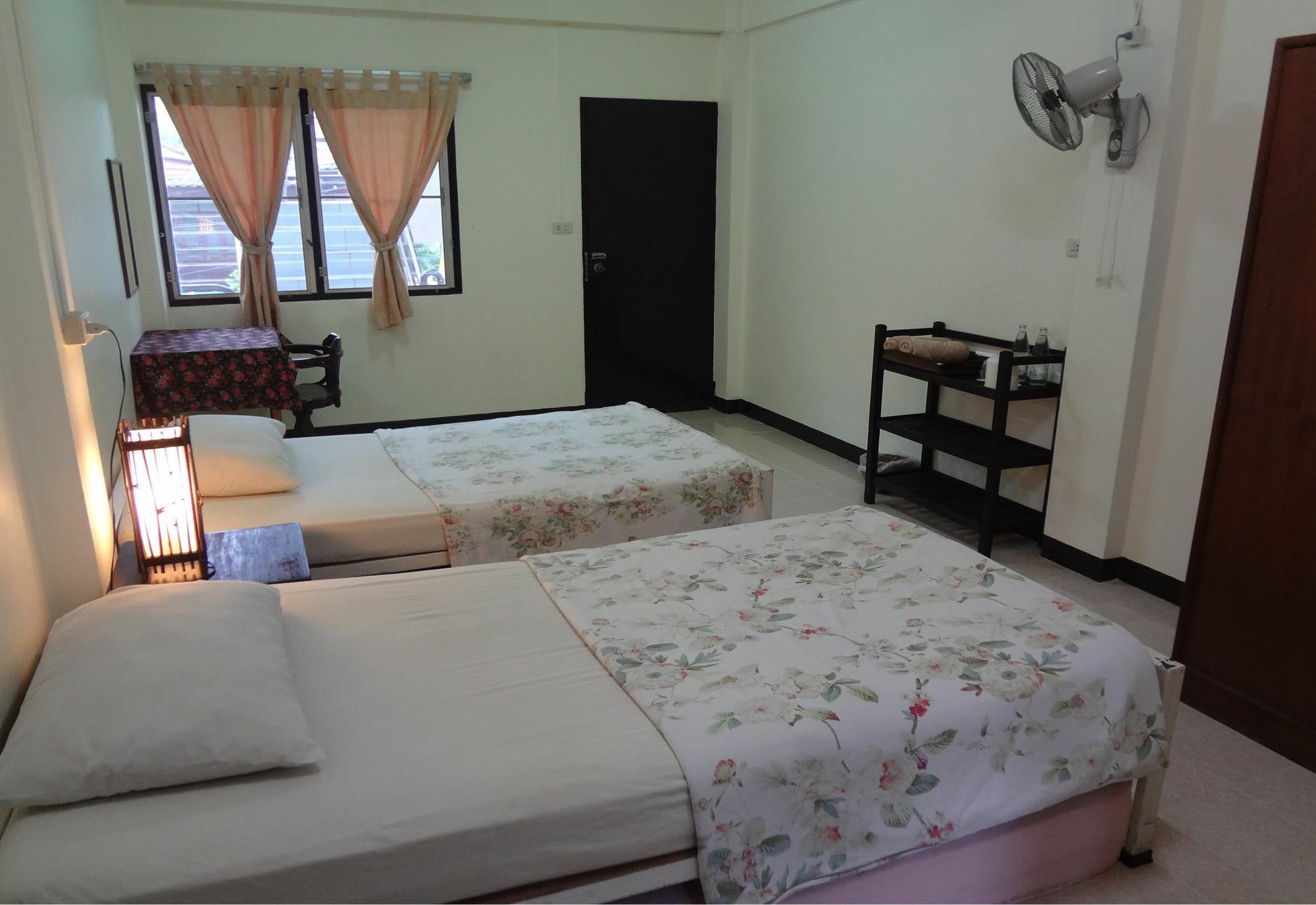 สะระภู เกสต์ เฮาส์ Hotel เชียงใหม่ ภายนอก รูปภาพ