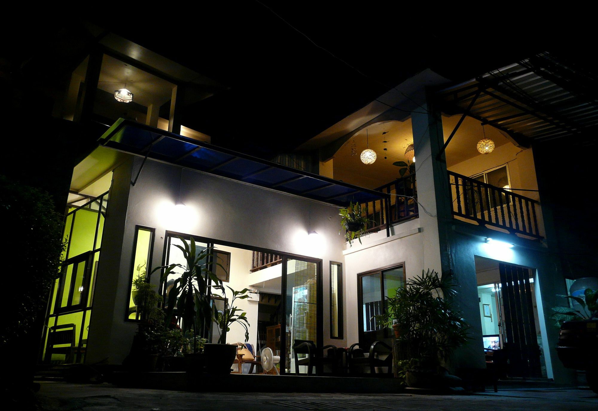 สะระภู เกสต์ เฮาส์ Hotel เชียงใหม่ ภายนอก รูปภาพ
